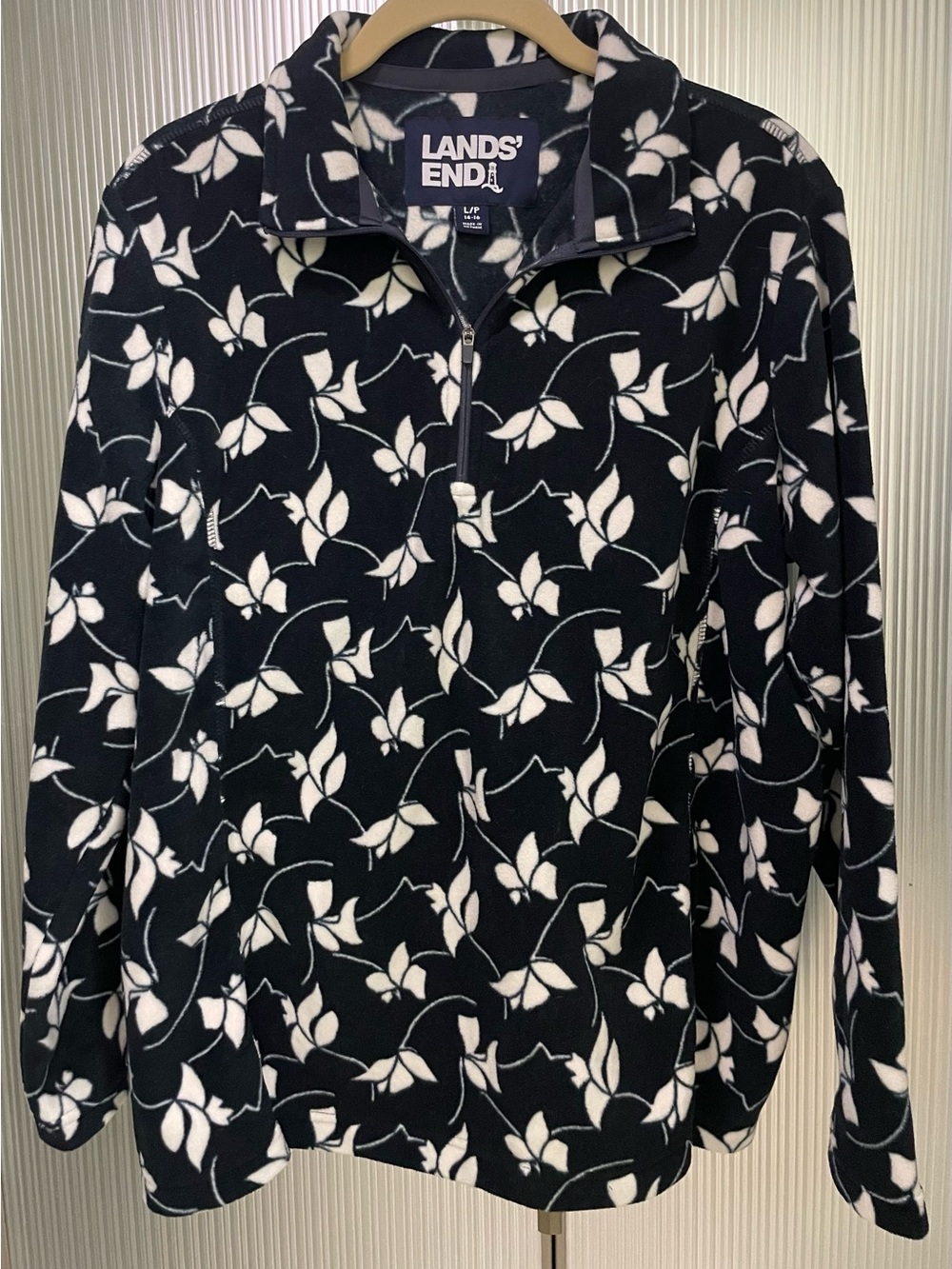 Lands End Womens Large Petite Black White Floral Leaf Fleece 1/4 Zip Pullover